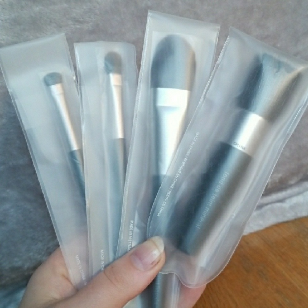 Bundle of Mary Kay Brushes